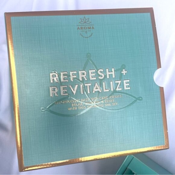 🛁✨ NWT Bath & Body Works - Eucalyptus Lavender Spa Box ✨Luxurious spa set!🎁 - Picture 3 of 5